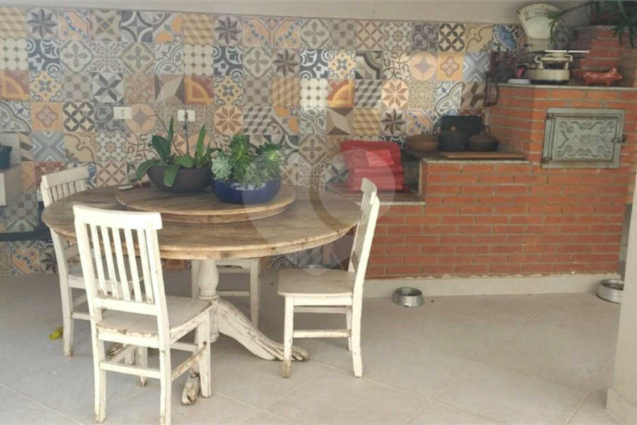 Casa à venda com 4 quartos, sendo 3 suítes, em Butantã, São Paulo, SP