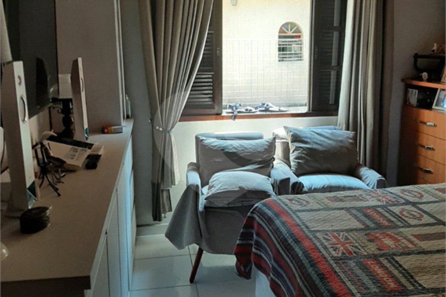Casa à venda com 5 quartos, sendo 2 suítes, em Parque Edu Chaves, São Paulo, SP