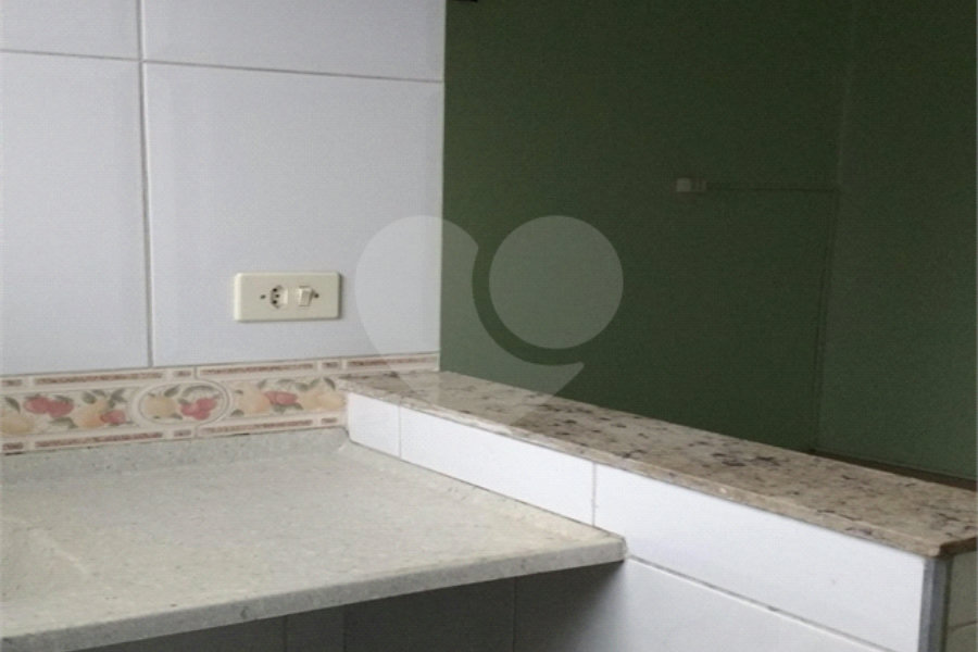 Prédio à venda com 4 quartos em Vila Guilherme, São Paulo, SP