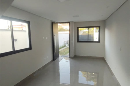Sobrado à venda com 3 suítes, em Jardim Planalto, Arujá, SP
