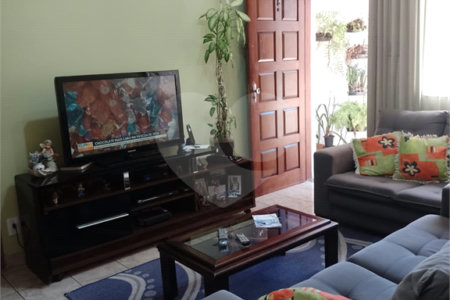 Sobrado à venda com 3 quartos, sendo 1 suíte, em Chácara Inglesa (zona Norte), São Paulo, SP