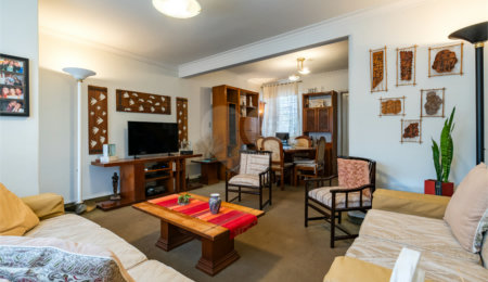 Sobrado à venda com 3 quartos, sendo 1 suíte,  em Moema, São Paulo, SP