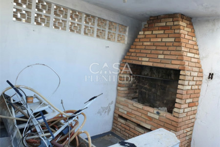Sobrado à venda com 4 quartos, sendo 1 suíte, em Vila Carvalho, Sorocaba, SP
