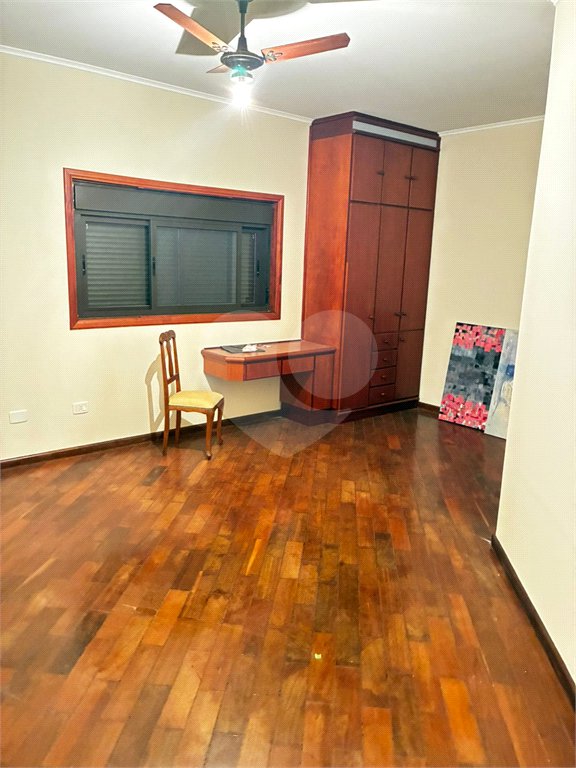 Sobrado para alugar com 4 quartos, sendo 2 suítes,  no Centro, Três Lagoas, MS