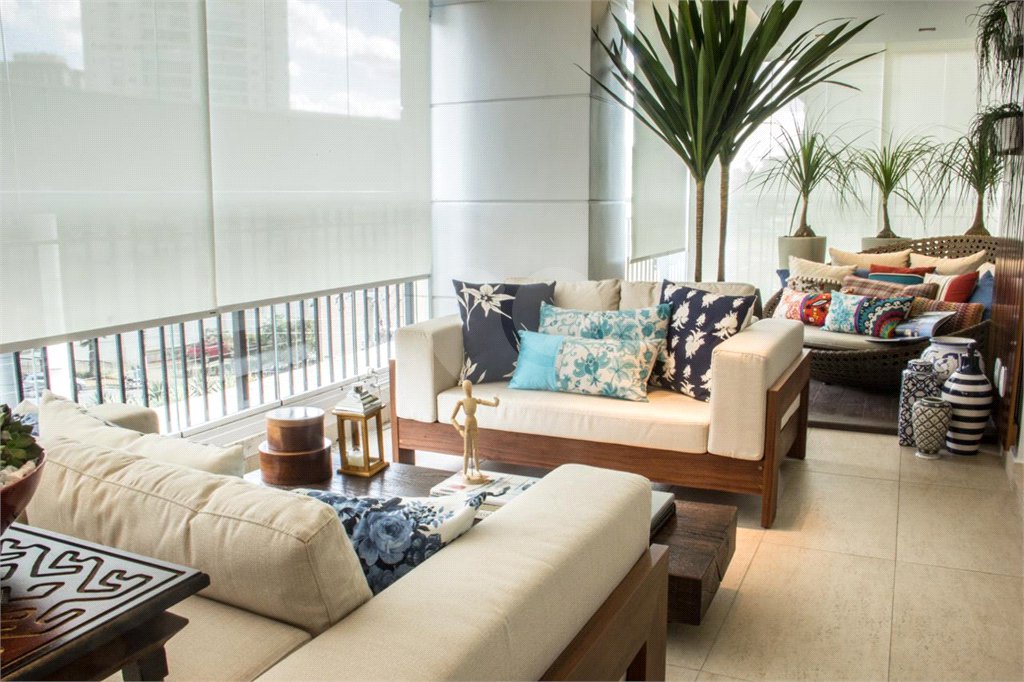 Apartamento à venda com 4 quartos, sendo 3 suítes, em Alto da Boa Vista, São Paulo, SP