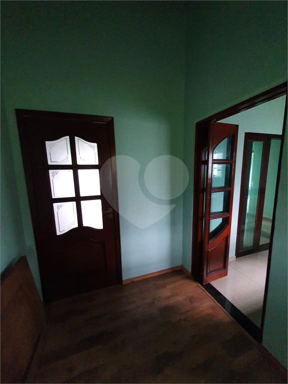 Casa à venda com 3 quartos, sendo 2 suítes, no condomínio Residencial Jardim Lago da Cantareira, Mairiporã - SP