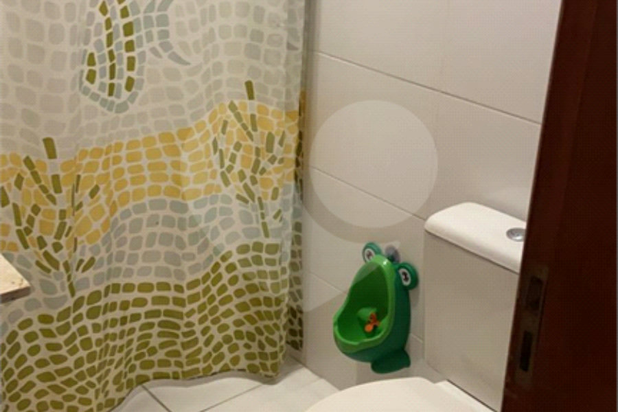 Sobrado à venda com 3 quartos, sendo 1 suíte,  em Parque Continental II, Guarulhos, SP