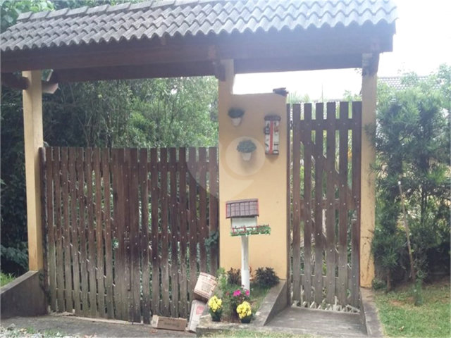 Casa à venda com 5 quartos, sendo 2 suítes,  no condomínio Alpes da Cantareira, Mairiporã - SP