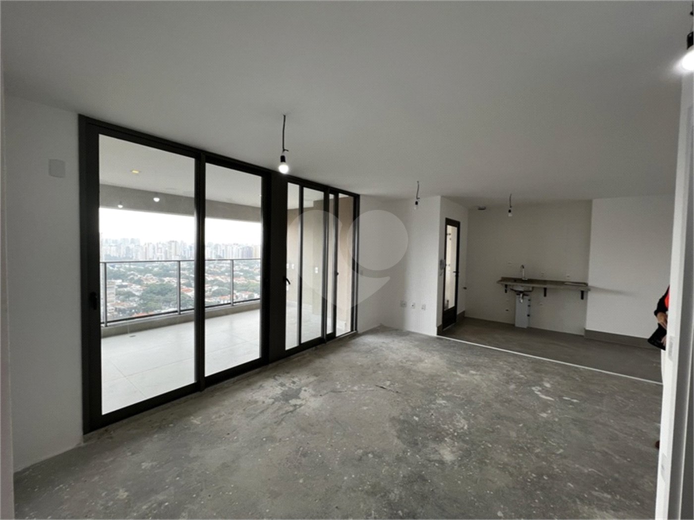 Apartamento à venda com 2 suítes em Campo Belo, São Paulo, SP