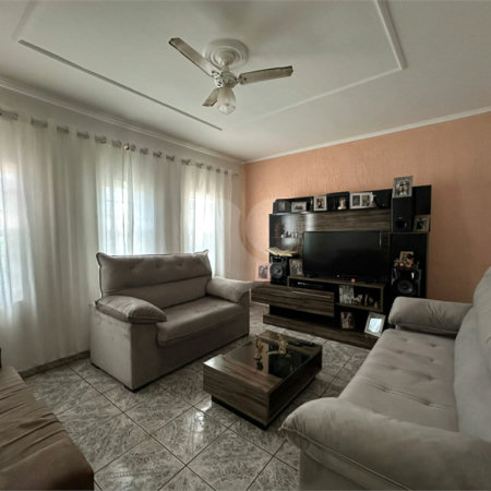 Casa à venda com 3 quartos, sendo 1 suíte,  em Jardim Brasil, Itapetininga, SP