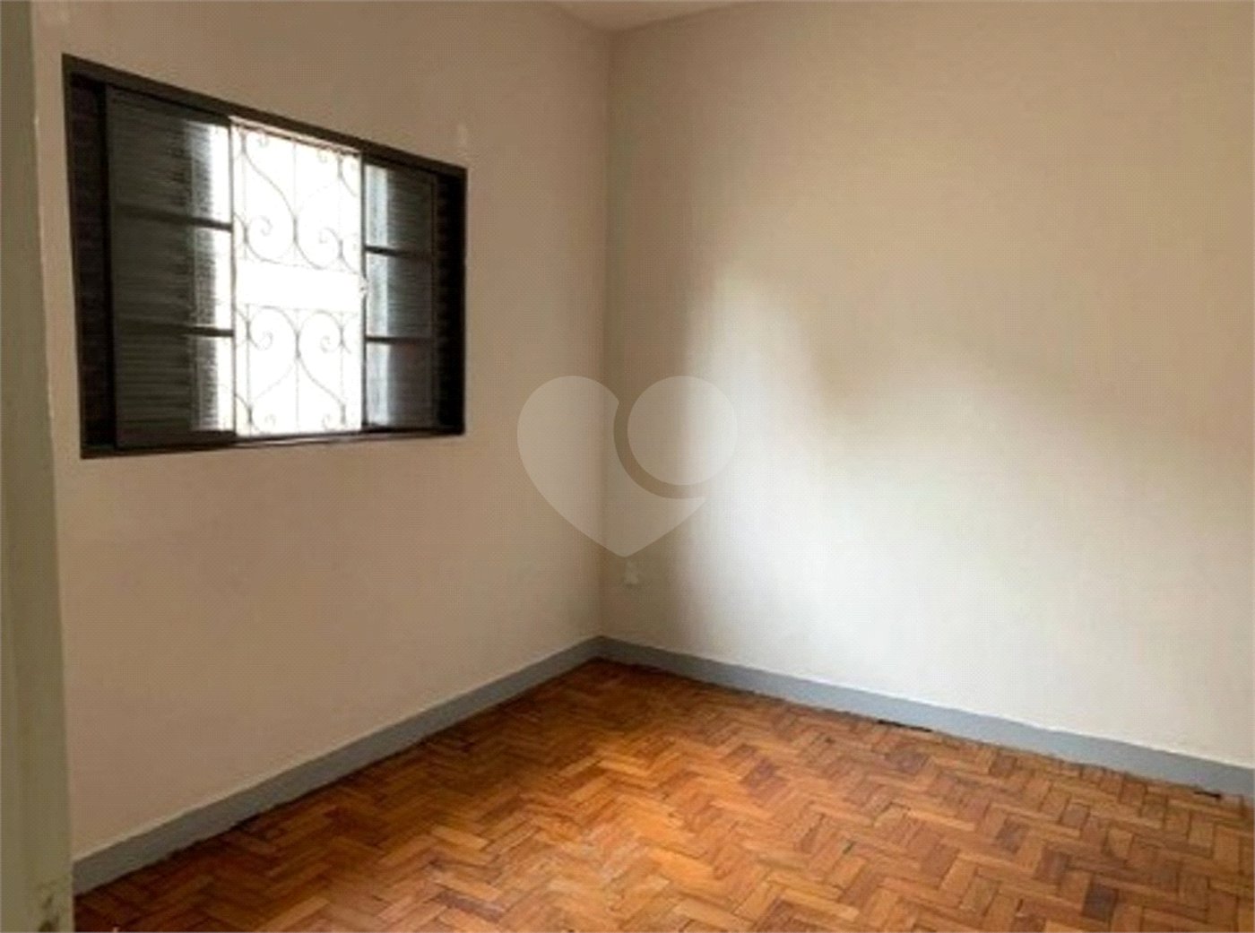Casa térrea no Centro de Araraquara/SP, com 3 dormitórios, sendo 1 suíte