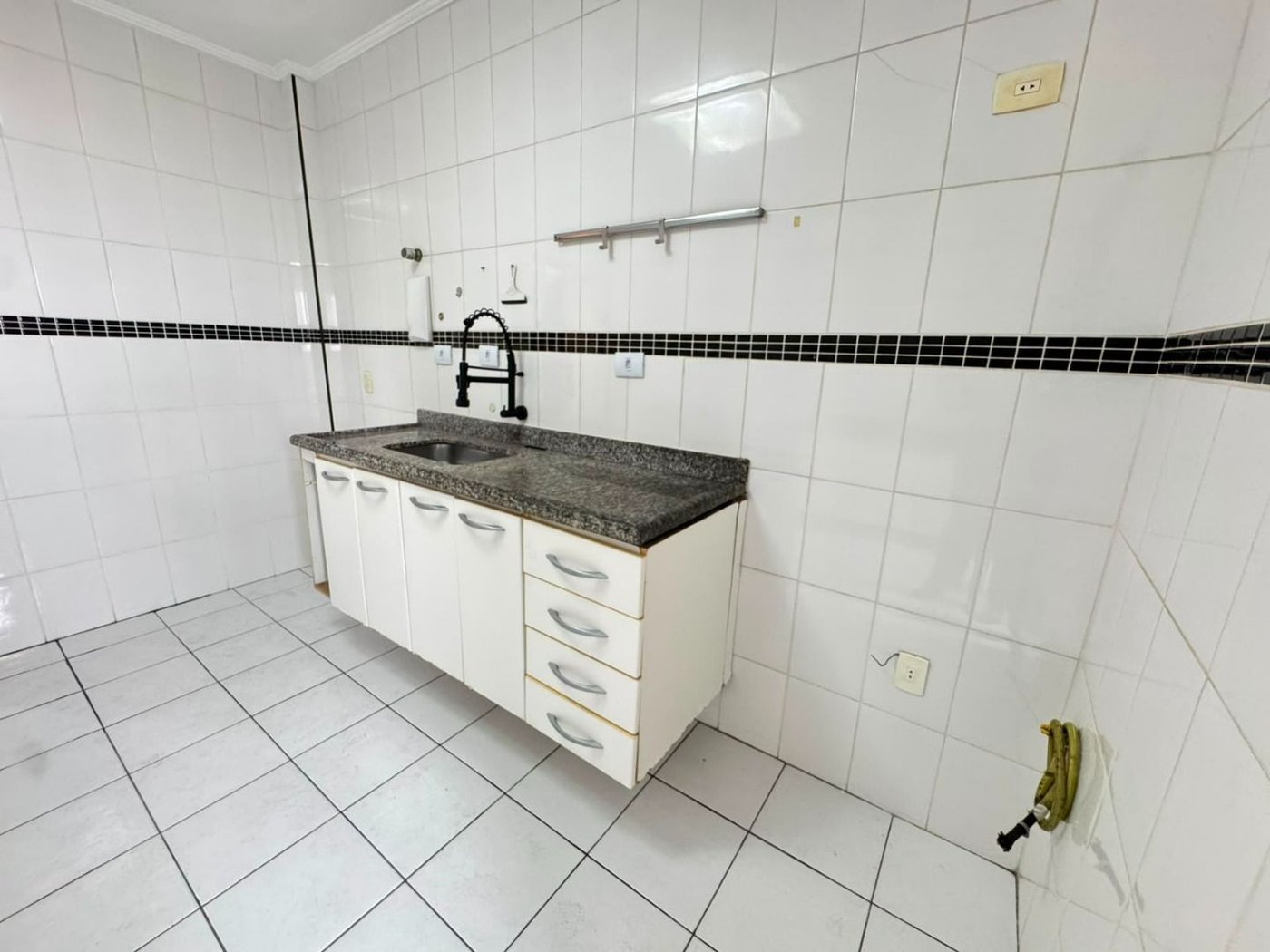 Apartamento com 3 dormitórios à venda, 103 m² por R$ 765.000,00 - Embaré - Santos/SP