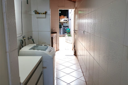 Casa à venda com 3 quartos, sendo 1 suíte, no condomínio Portal dos Pinheiros, Ribeirão Preto - SP