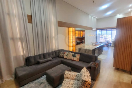Casa à venda com 4 suítes no condomínio Sta Morriz, Campinas - SP