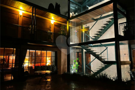 Casa à venda ou para alugar com 4 quartos, sendo 3 suítes, em Jardim Leonor, São Paulo, SP