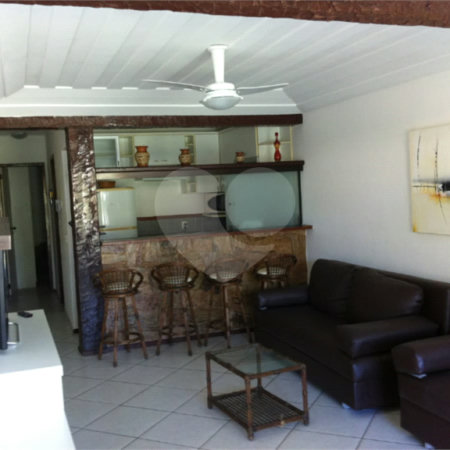 Casa em condomínio à venda com 2 quartos, sendo 1 suíte,  em Manguinhos, Armação dos Búzios, RJ