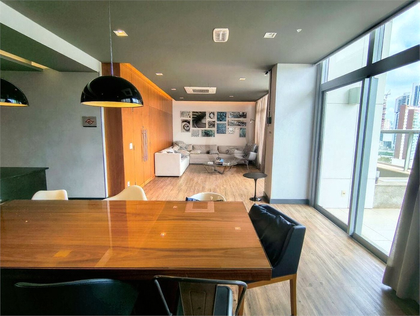 Apartamento à venda com 2 quartos, sendo 1 suíte, em Santo Amaro, São Paulo, SP