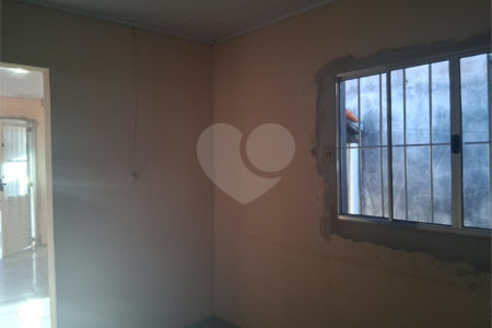 Casa à venda com 2 quartos em Vila Hungria, Itapetininga, SP