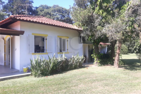 Chácara à venda com 3 quartos, sendo 2 suítes,  em Vila Darcy Penteado (mailasqui), São Roque, SP