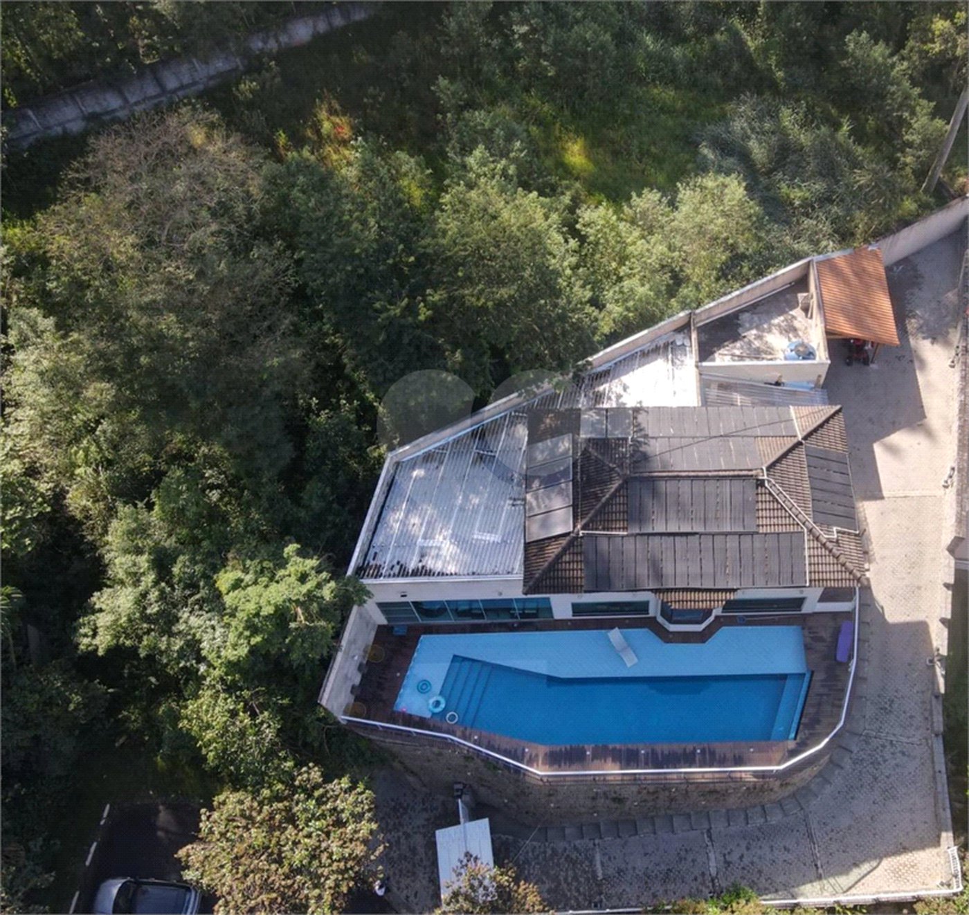 Casa à venda com 3 quartos, sendo 2 suítes, no condomínio : Conjunto Residencial Itaguaçu, São Paulo - SP