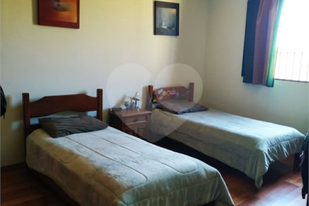 Casa de Vila à venda com 4 quartos, sendo 1 suíte, em Vila Santa Catarina, São Paulo, SP