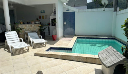 Casa à venda com 4 quartos, sendo 3 suítes,  no condomínio Jardins de Florença, Rio de Janeiro - RJ