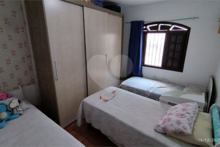 Casa à venda com 2 quartos em Vila Paulista, Mogi das Cruzes, SP