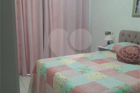 Sobrado à venda com 3 suítes em Itaim Paulista, São Paulo, SP