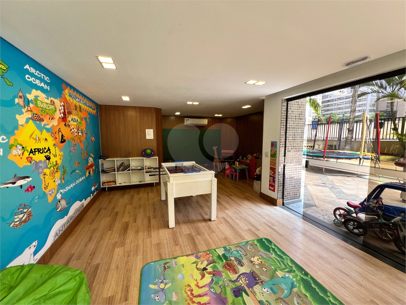Apartamento à venda com 4 quartos, sendo 3 suítes, em Itaim Bibi, São Paulo, SP