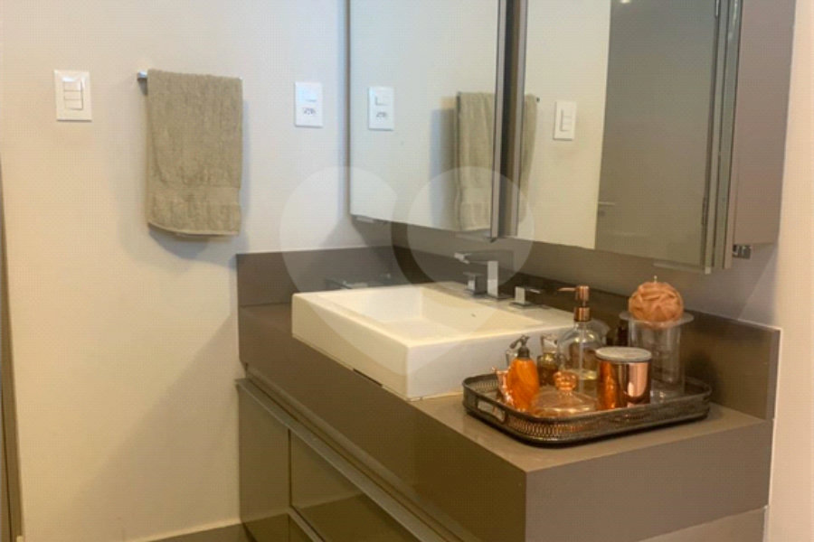 Apartamento à venda com 3 quartos, sendo 2 suítes, em Higienópolis, São Paulo, SP