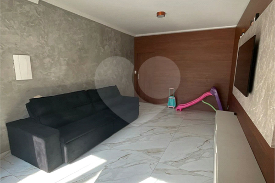 Sobrado à venda com 4 quartos, sendo 1 suíte,  em Vila Guilherme, São Paulo, SP