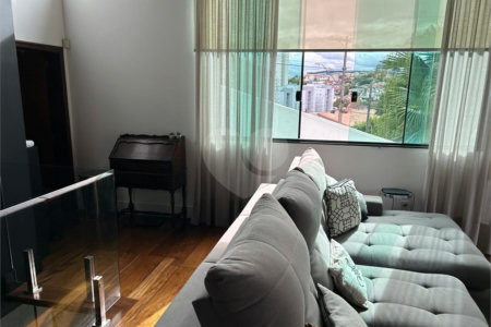 Casa à venda com 2 suítes no condomínio Residencial, Mogi das Cruzes - SP