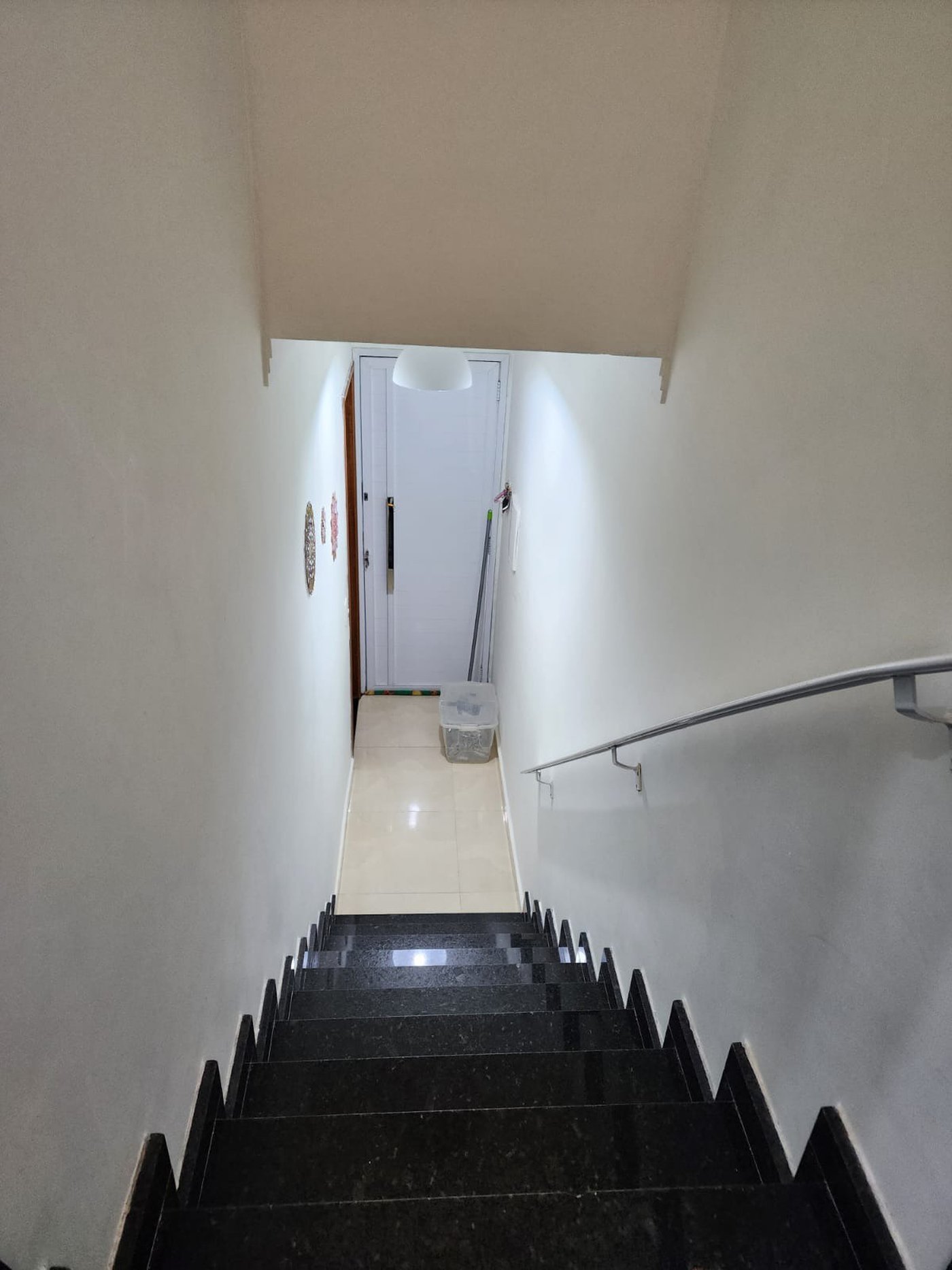 Casa à venda com 3 quartos, sendo 1 suíte, em Canto do Forte, Praia Grande - SP