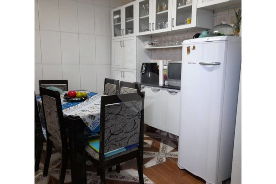 Casa à venda com 2 quartos no condomínio Benvinda Catarina de Jesus, São Paulo - SP