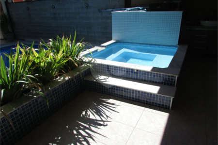R$ 1.272.000,00 sobrado de 3 do com excelente acabamento. Vale apena visitar!!!