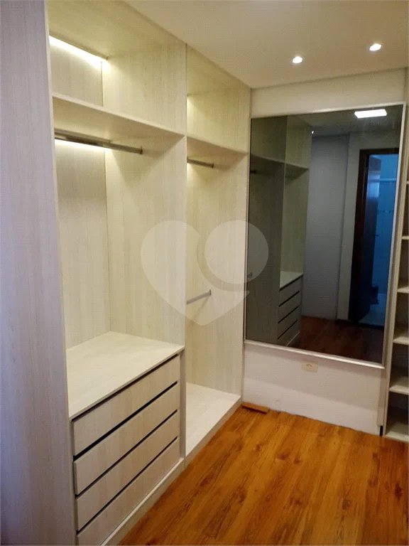 Sobrado à venda com 3 suítes em Vila Mazzei, São Paulo, SP