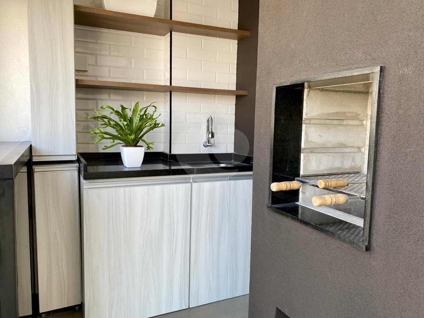 Apartamento para alugar com 3 quartos, sendo 2 suítes,  em Vila Olímpia, São Paulo, SP
