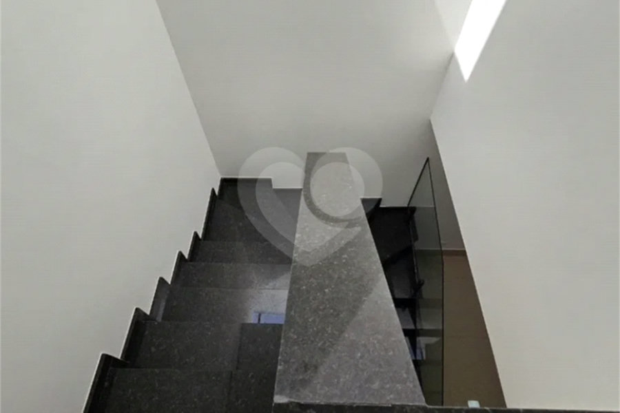 Sobrado à venda com 3 quartos, sendo 1 suíte, em Jardim Maristela, São Paulo, SP