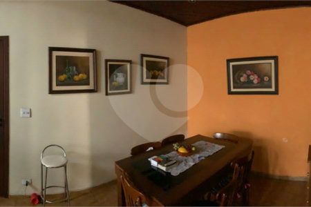 Casa Térrea à venda com 4 quartos, sendo 2 suítes,  no Centro, Mogi das Cruzes, SP