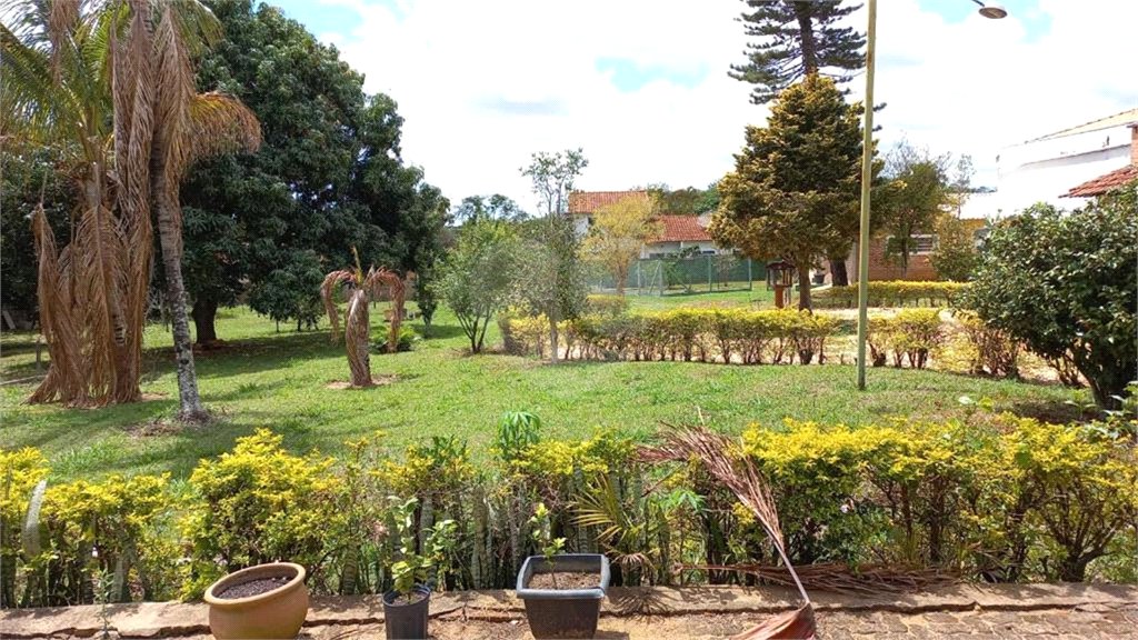 Excelente sítio, localizado no Jardim Tangará
