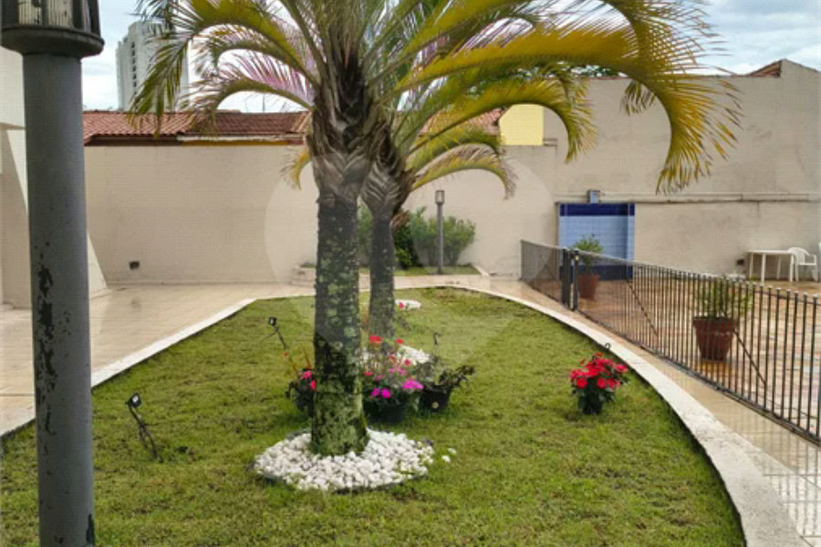 Apartamento com 2 Dormitórios , amplo com 77 metros e com vaga de garagem fixa