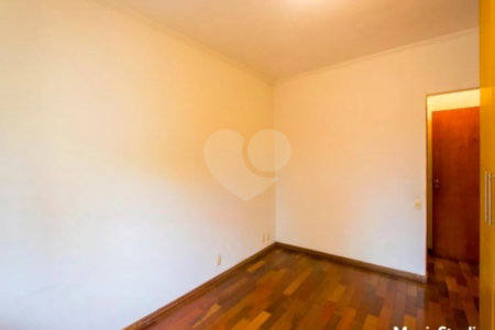 Casa com 360m² , 3 dormitórios , sendo 1 suíte , 4 vagas , disponível para venda ou locação , no centro de Santo André.