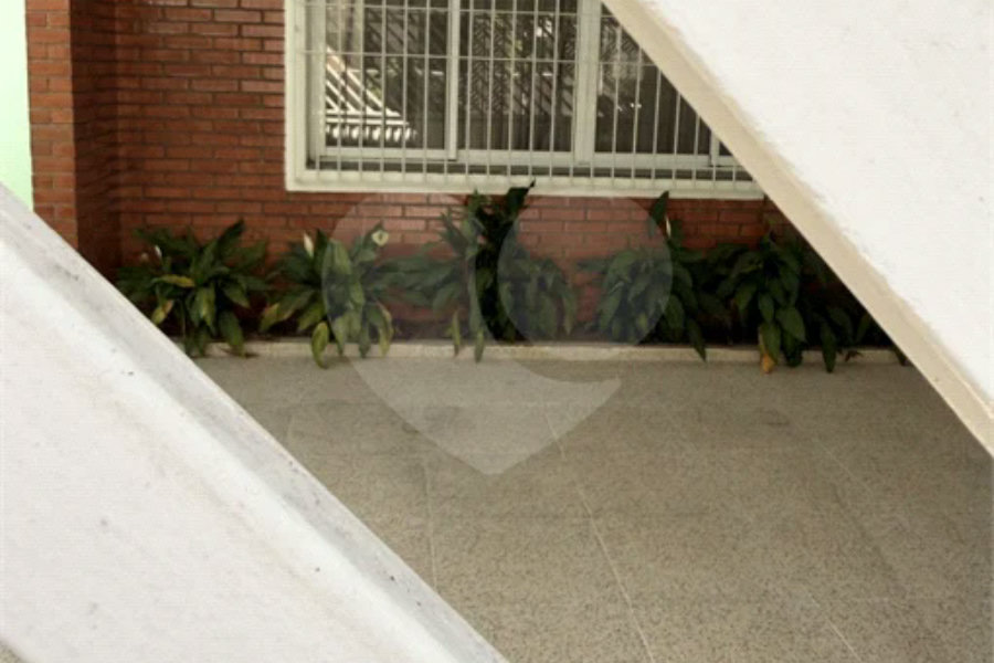 Sobrado à venda com 2 suítes em Vila Marari, São Paulo, SP
