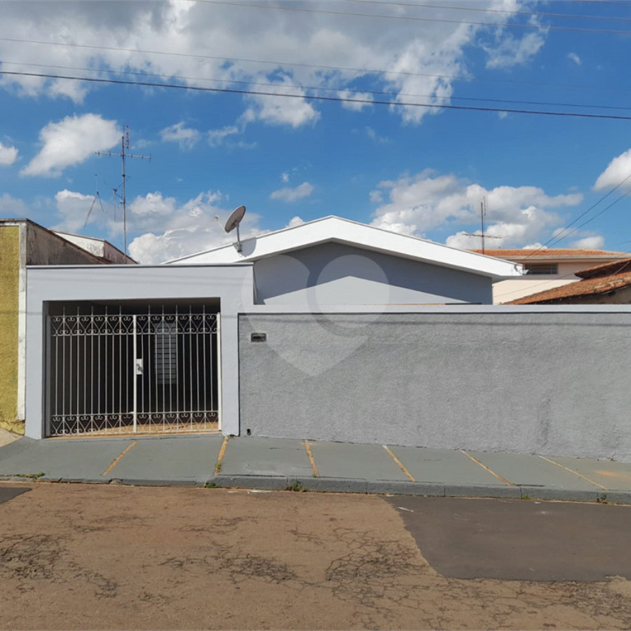 Casa Disponível para Venda ou Locação na Vila Nery – Ideal para Residência ou Comércio