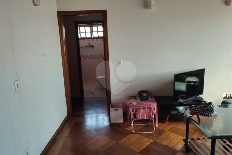 Casa Espetacular com Piscina e Churrasqueira à Venda na Vila Rezende