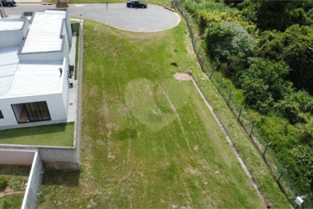 Terreno a venda no condominio Santa Isabel