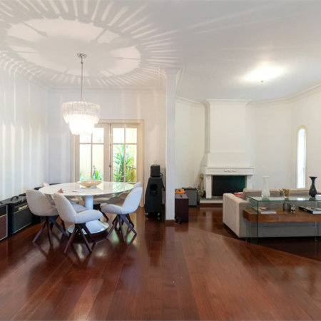 Casa à venda com 4 quartos, sendo 2 suítes, no condomínio Vila das Flores, São Paulo - SP