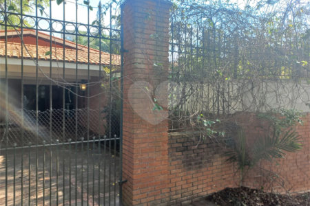 Casa à venda com 3 quartos, sendo 2 suítes, em Morumbi, São Paulo, SP