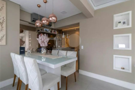 Apartamento à venda com 2 quartos, sendo 1 suíte, em Vila Olímpia, São Paulo, SP