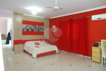 Casa à venda com 6 quartos, sendo 4 suítes,  no condomínio Monte Belo, Salto - SP